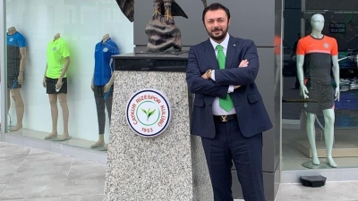 Çaykur Rizespor Basın Sözcüsü Selim Selimoğlu, transfer çalışmaları hakkında bilgiler verdi.