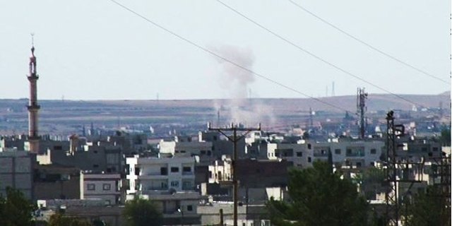 Kobani'de son durum: IŞİD bayramda da bombalıyor